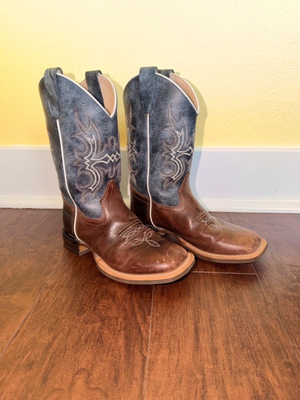 Old West Boys' Cowboy Boots. Western, Country, Brown/Blue